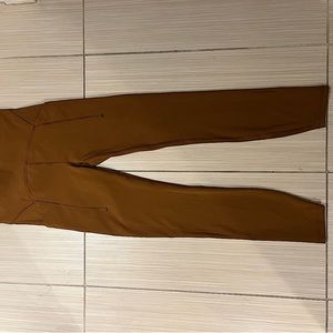 Wunder Train Lululemon Leggings - Size 4